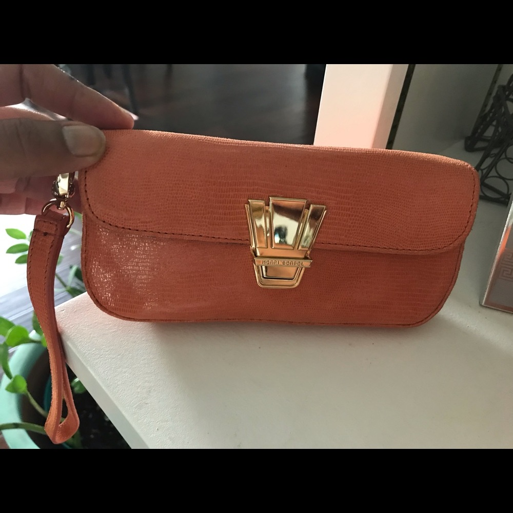 Henri Bender wristlet